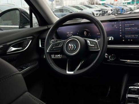 Used 2025 Buick Envision Preferred image 22