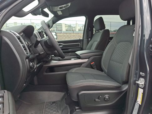 Used 2025 RAM 1500 Big Horn AWD/4WD image 13