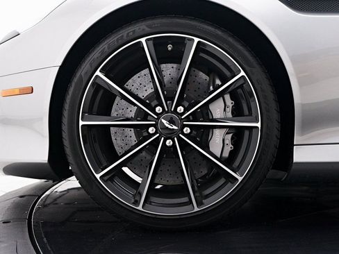Used 2016 Aston Martin DB9 GT RWD image 3