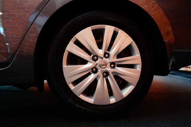 Certified 2025 Nissan Sentra S FWD image 60
