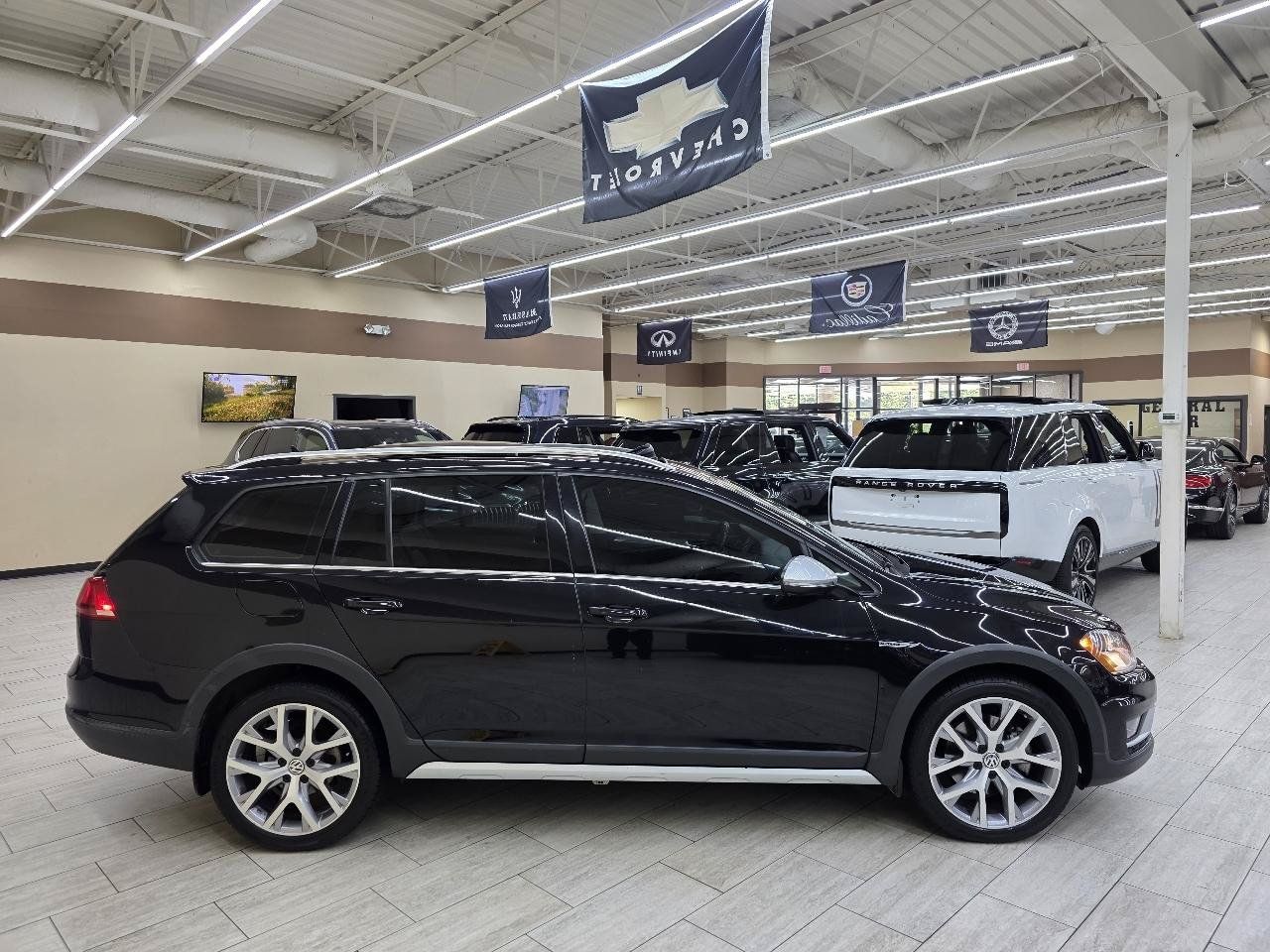 Used 2017 Volkswagen Golf Alltrack SEL AWD/4WD image 5