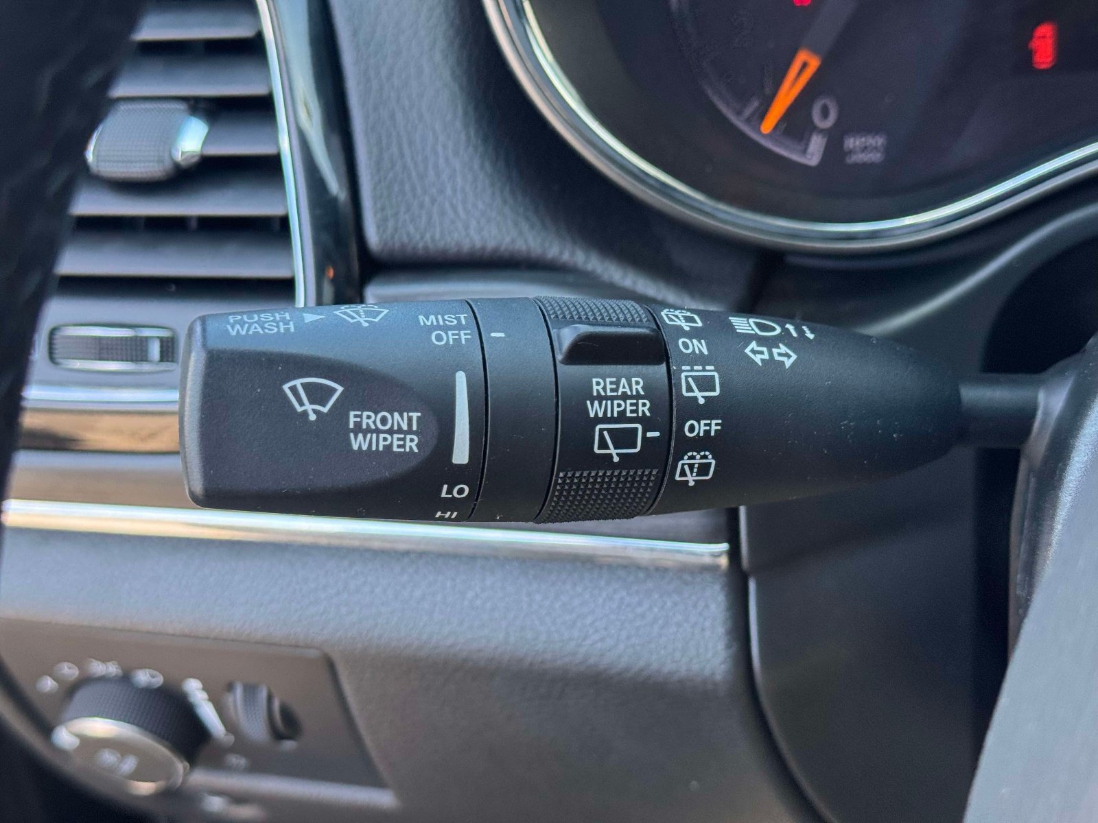Used 2021 Jeep Grand Cherokee Limited w/ Quick Order Package 2GK 80th AWD/4WD image 22
