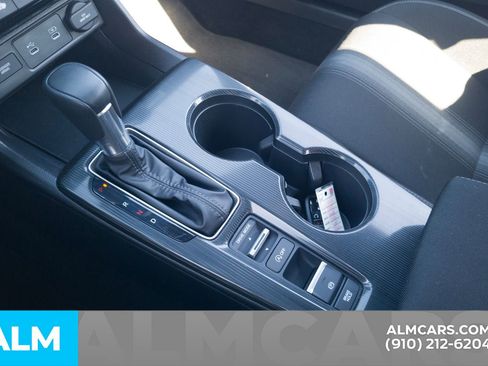 Used 2025 Honda Civic Sport image 26