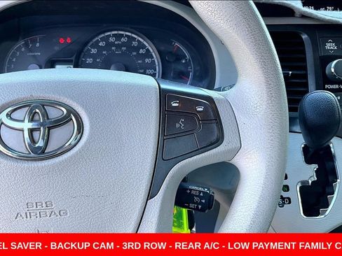 Used 2013 Toyota Sienna LE FWD image 12