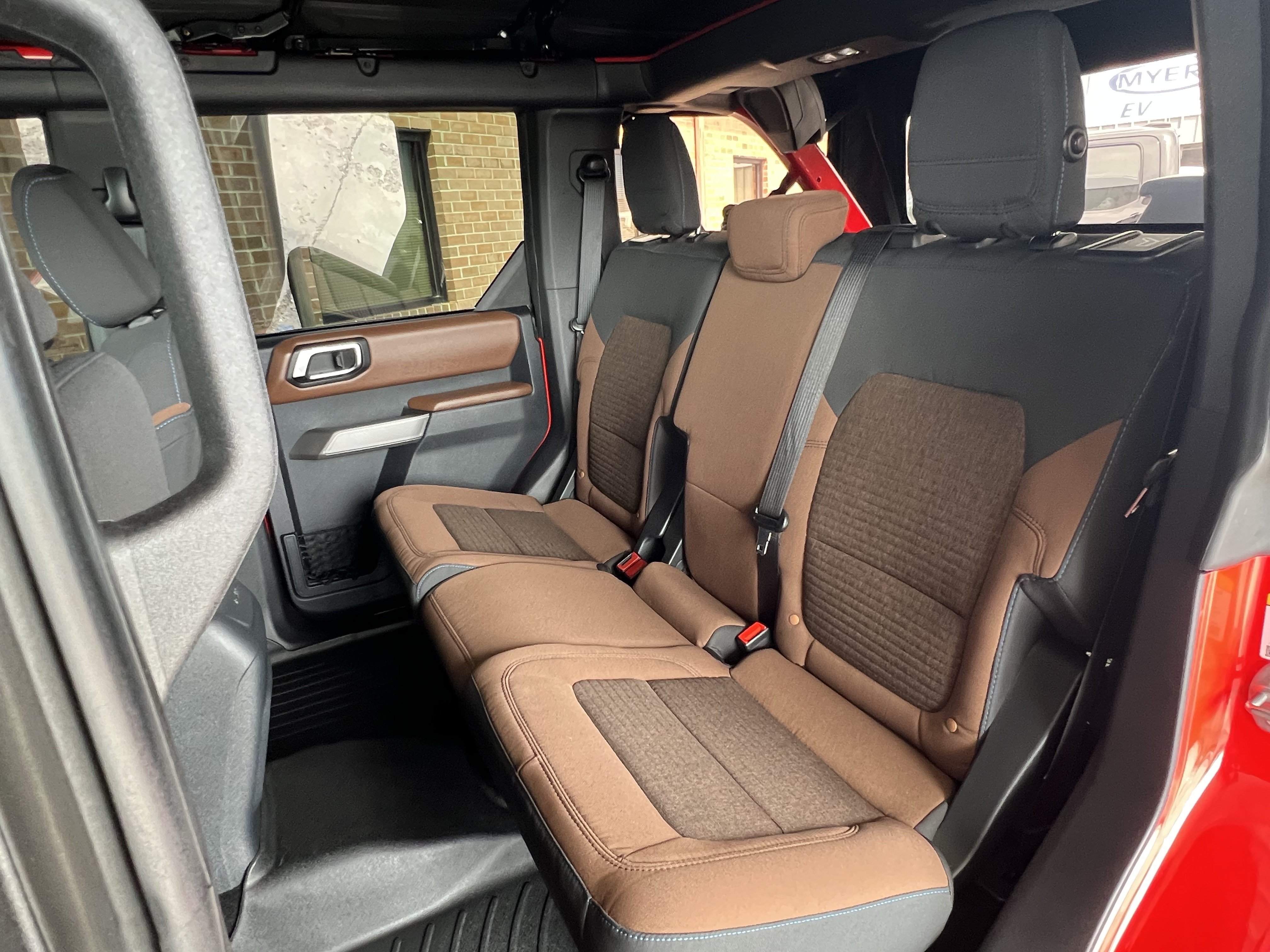 Used 2023 Ford Bronco Outer Banks AWD/4WD image 17
