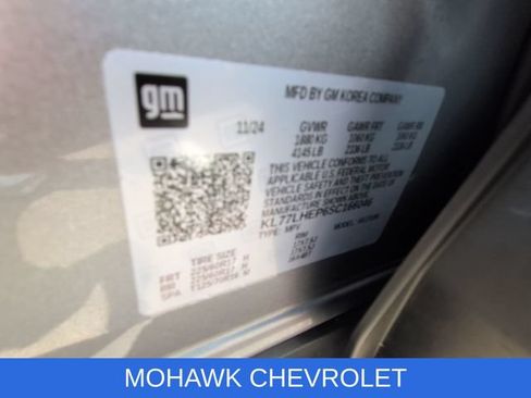 Used 2025 Chevrolet Trax LT w/ LT Convenience Package FWD image 34