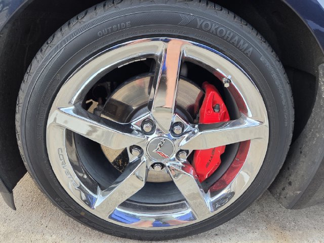 Used 2014 Chevrolet Corvette Stingray Convertible w/ 3LT Preferred Equipment Group RWD image 9
