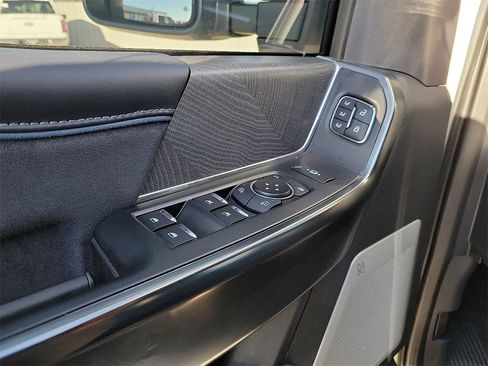 Used 2025 Ford F350 Platinum image 18