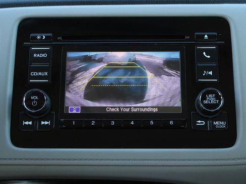 Used 2017 Honda HR-V LX image 13