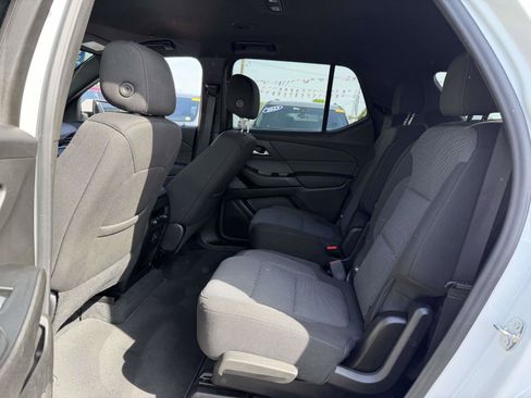 Used 2023 Chevrolet Traverse LT AWD/4WD image 12