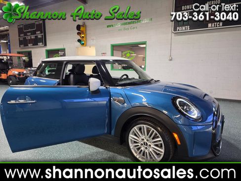 Used 2022 MINI Cooper S image 1