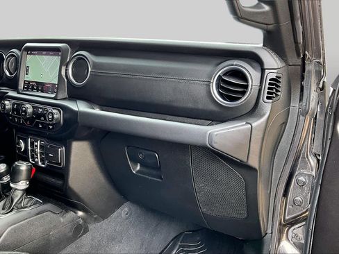 Used 2021 Jeep Gladiator Overland AWD/4WD image 19