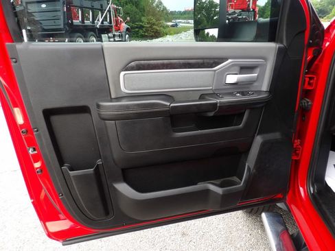 Used 2022 RAM 5500 SLT w/ Quick Order Package 2YG SLT AWD/4WD image 14