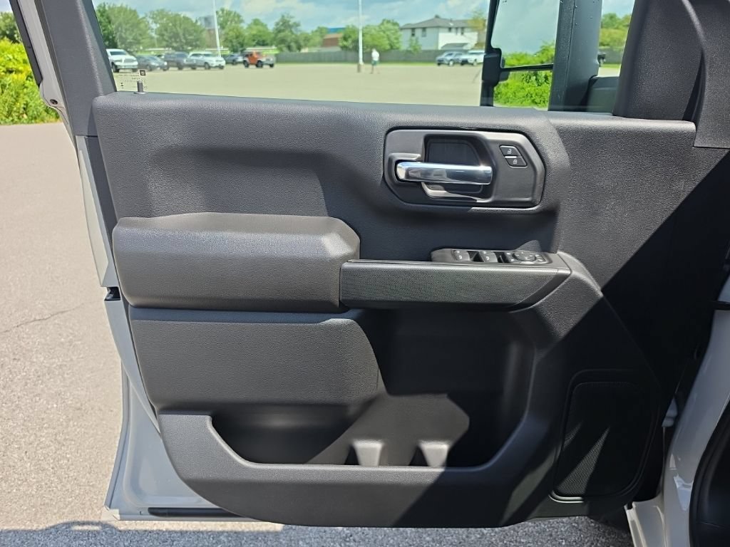 New 2026 Chevrolet Silverado 2500 Custom w/ Custom Value Package AWD/4WD image 20