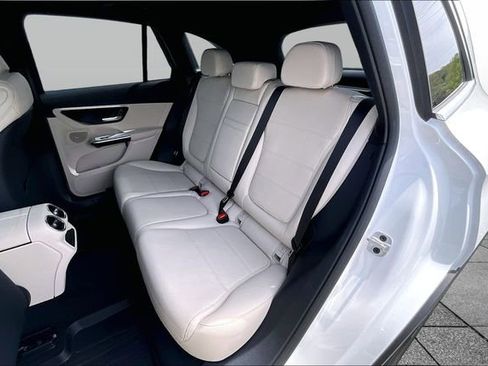 New 2026 Mercedes-Benz GLC 300 4MATIC image 13