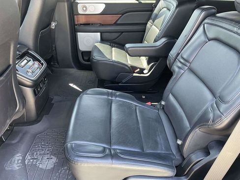 Used 2020 Lincoln Navigator Reserve w/ Luxury Package AWD/4WD image 12