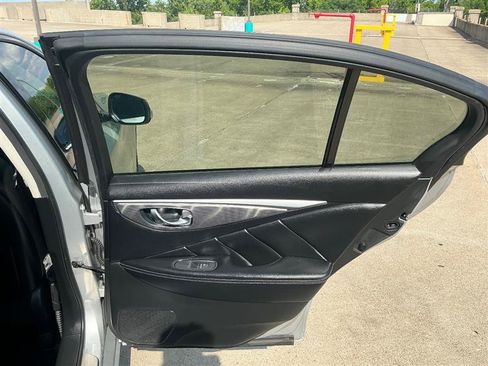Used 2015 INFINITI Q50 AWD w/ Moonroof Package image 38