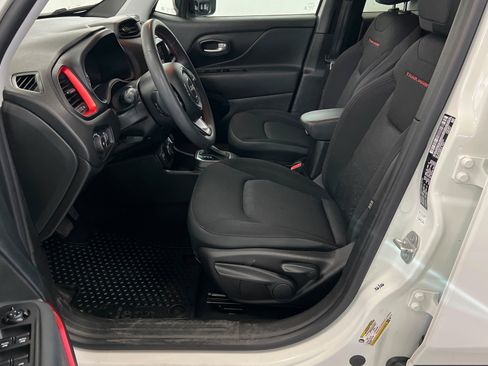 Used 2023 Jeep Renegade Trailhawk AWD/4WD image 18