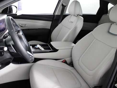 Certified 2025 Hyundai Tucson Limited FWD image 21