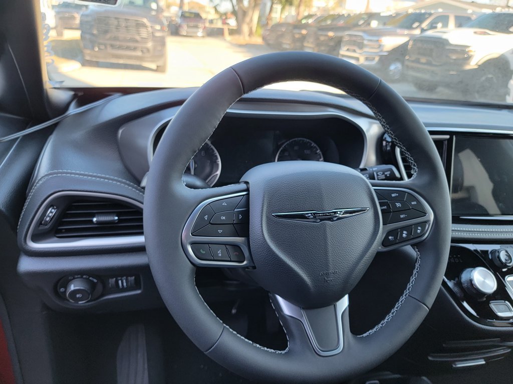 New 2026 Chrysler Pacifica Select FWD image 16