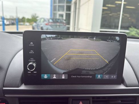 Used 2025 Honda Pilot EX-L image 8
