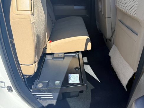 Used 2013 Toyota Tundra 4x4 Double Cab w/ Tow Pkg image 19