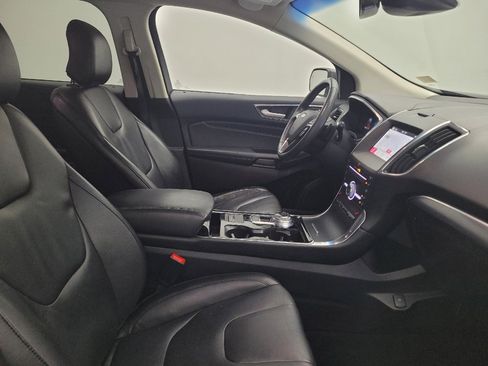 Used 2019 Ford Edge Titanium AWD/4WD image 21