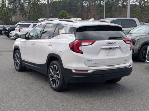 Used 2023 GMC Terrain SLT w/ Infotainment Package II image 5