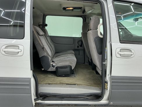 Used 2005 Pontiac Montana Extended w/ Convenience Package #1 FWD image 16