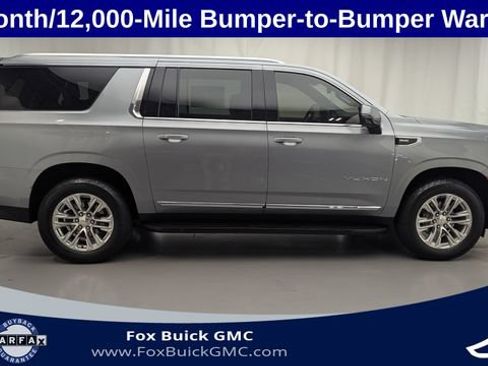 Certified 2023 GMC Yukon XL SLT w/ SLT Premium Package AWD/4WD image 4