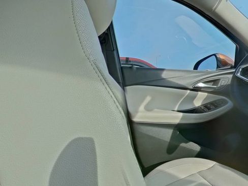 Used 2023 Buick Encore GX Preferred w/ Cold Weather Comfort Package FWD image 28