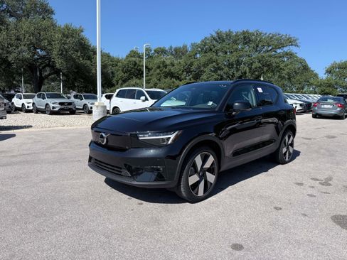 Certified 2023 Volvo XC40 Recharge Ultimate w/ Protection Package Premier AWD/4WD image 2