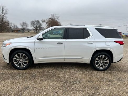 Used 2019 Chevrolet Traverse Premier w/ Driver Confidence II Package image 2