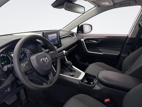 Used 2021 Toyota RAV4 XLE w/ Convenience Package AWD/4WD image 10