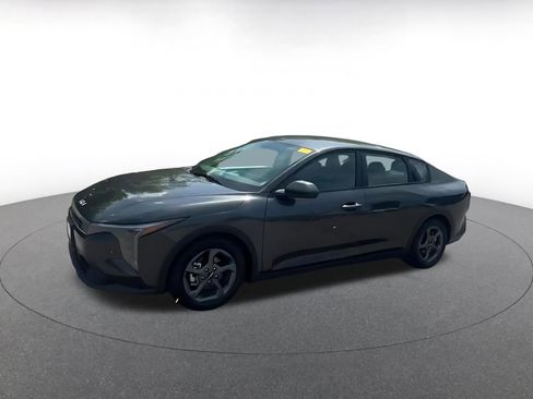 Used 2025 Kia K4 LXS image 8