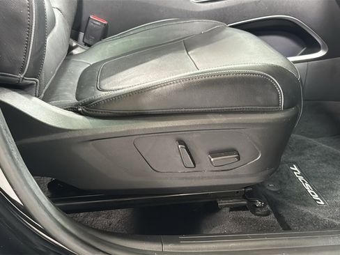 Used 2022 Hyundai Tucson Limited image 20