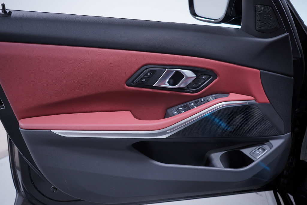 New 2026 BMW M340i w/ Shadowloine Package RWD image 21