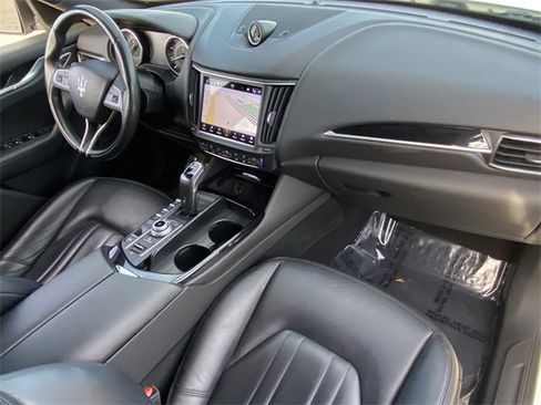Used 2022 Maserati Levante GT image 21