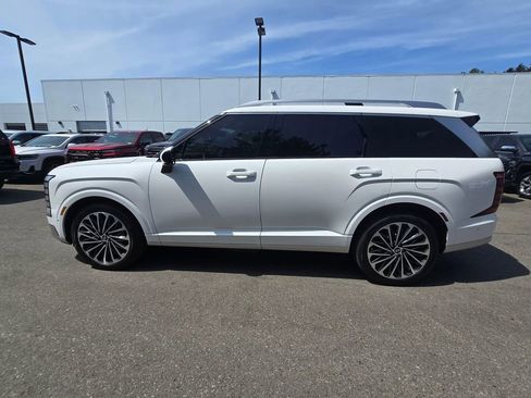 Used 2026 Hyundai Palisade Calligraphy AWD/4WD image 2