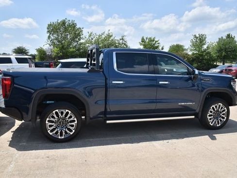 Used 2023 GMC Sierra 1500 Denali Ultimate AWD/4WD image 5