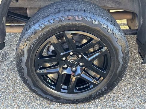 Used 2023 Chevrolet Silverado 1500 LT Trail Boss w/ LT Trail Boss Premium Package image 5