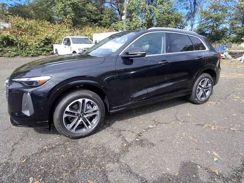 New 2025 Audi Q5 Premium image 4