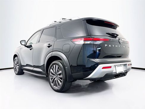 Used 2023 Nissan Pathfinder SL w/ SL Premium Package FWD image 33