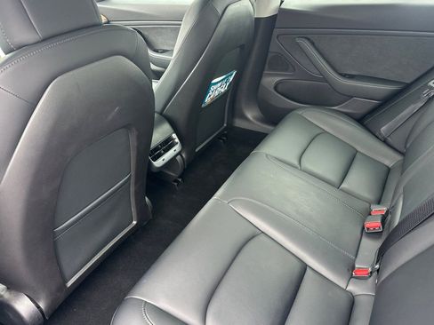 Used 2019 Tesla Model 3 Standard Range Plus image 13