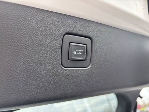 Used 2024 Buick Envista Sport Touring w/ Convenience I Package FWD image 21