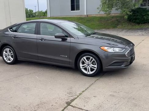 Used 2018 Ford Fusion S FWD image 2