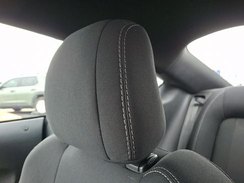 Used 2019 Ford Mustang Coupe w/ Equipment Group 101A RWD image 13