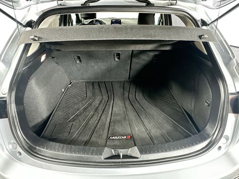 Used 2017 MAZDA MAZDA3 Touring image 29