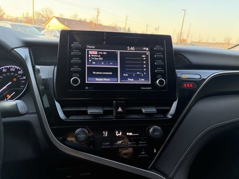 Used 2021 Toyota Camry SE image 21