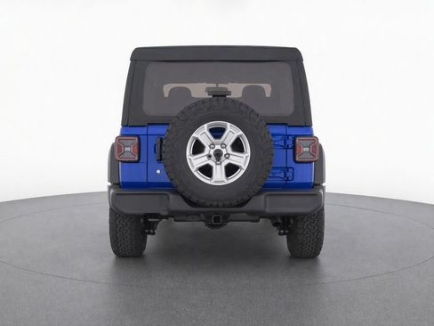 Used 2018 Jeep Wrangler Unlimited Sport S AWD/4WD image 7